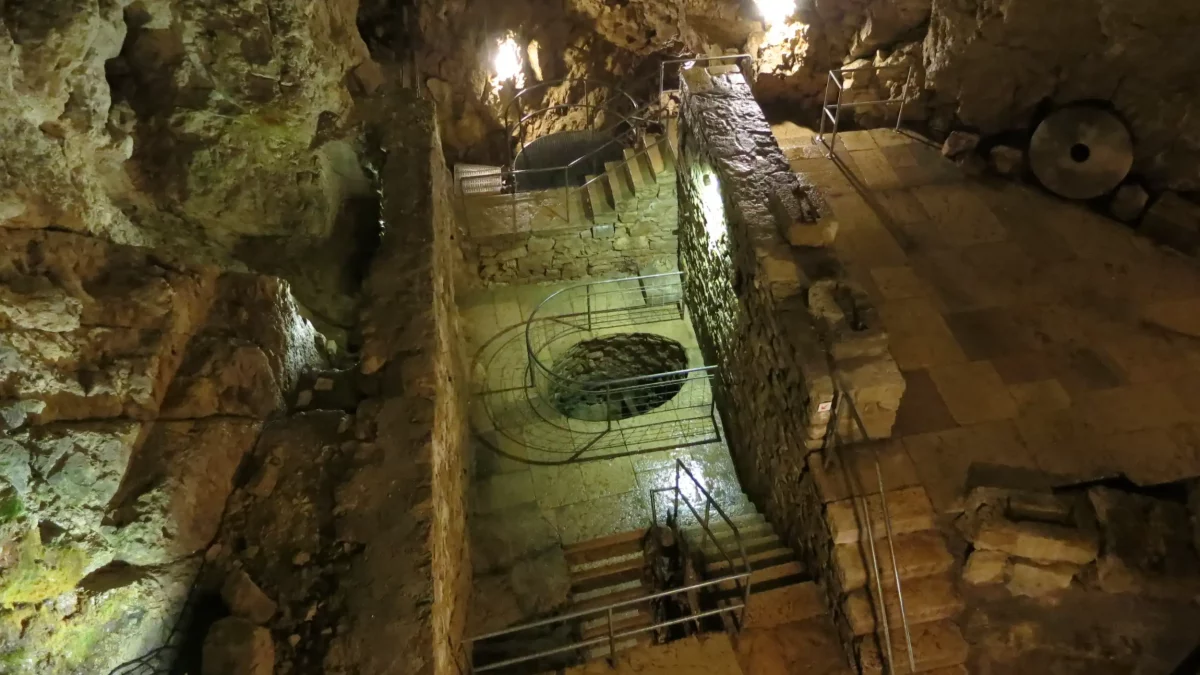 Moulins souterrains du Col-des-Roches
